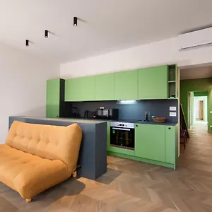  Apartment Flats4rent Carla's